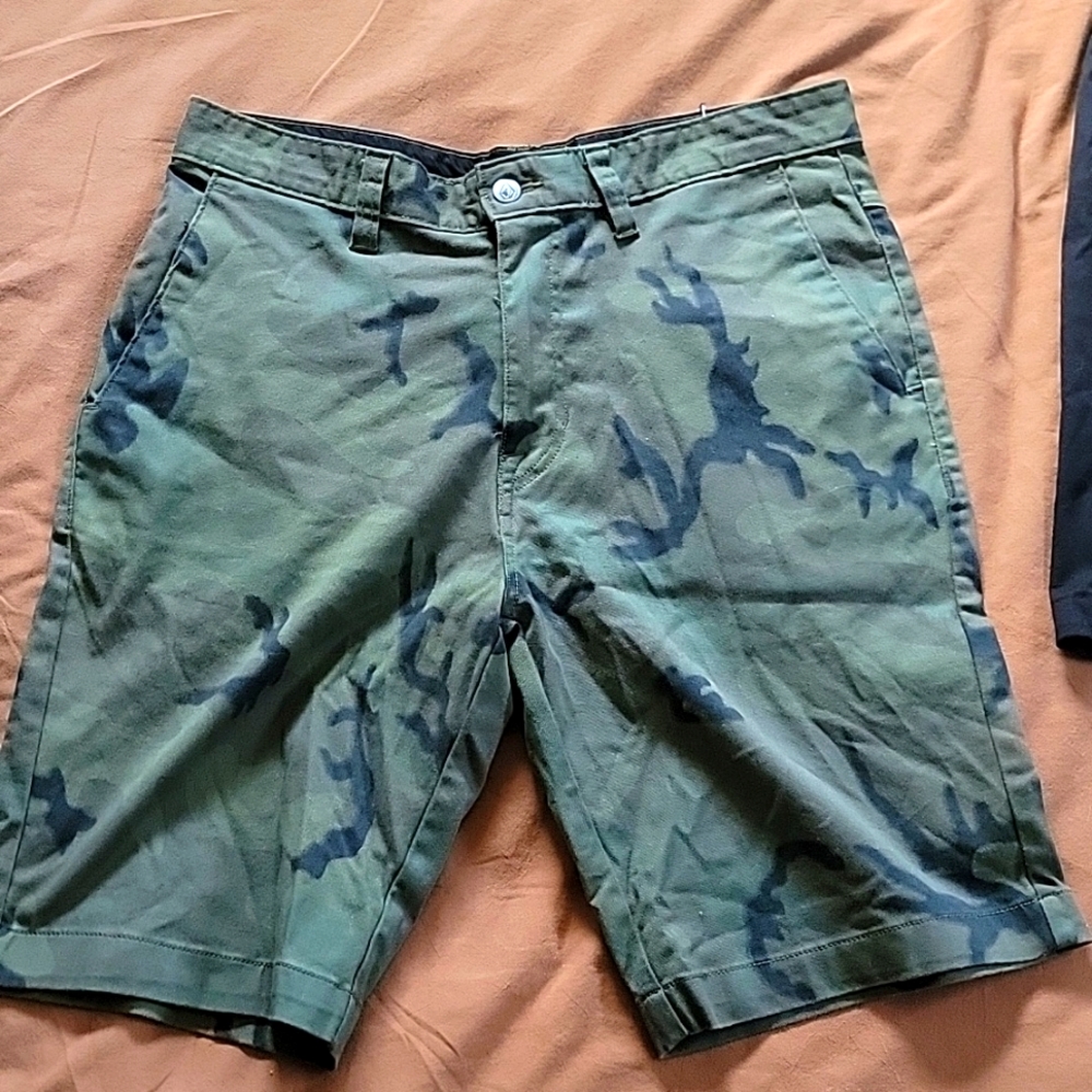 Volcom shorts